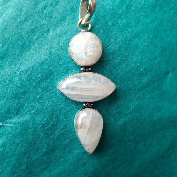 2/35$  NWOT  moonstone pendant 925 silver blue irridescence - Picture 10 of 10